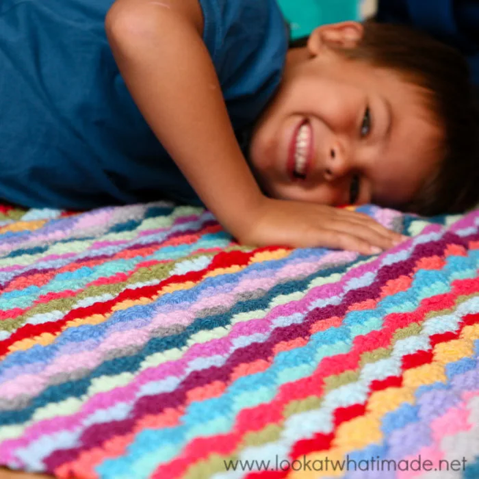 Lazy-Waves-free crochet scrap blanket